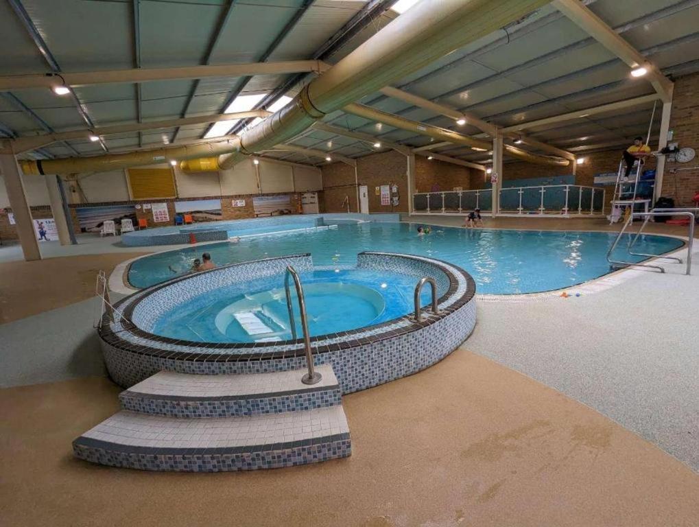 Big Boss Caravan-Camber Sands, Free Wi-Fi, Netflix, Parking Экстерьер фото